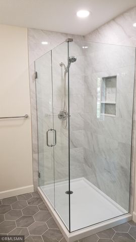 5237 Balmoral Lane, Bloomington, MN 55437
