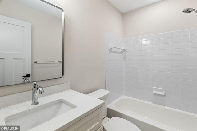 5237 Balmoral Lane, Bloomington, MN 55437
