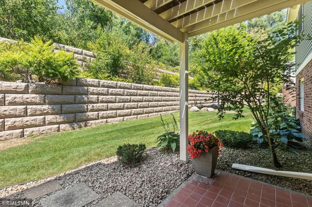 5237 Balmoral Lane, Bloomington, MN 55437