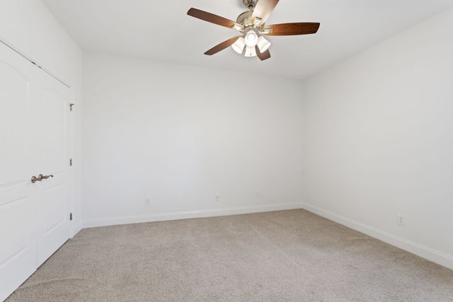 3025 Lakeshore Dr, Old Hickory, TN 37138