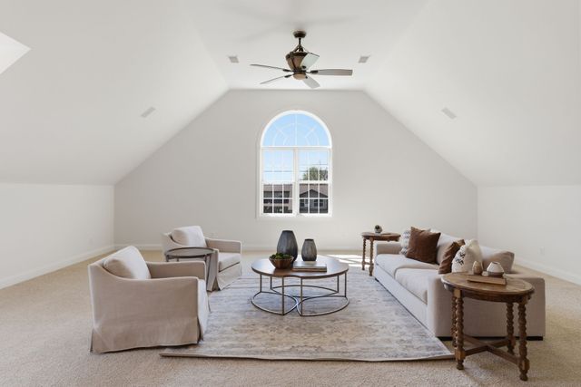 3025 Lakeshore Dr, Old Hickory, TN 37138