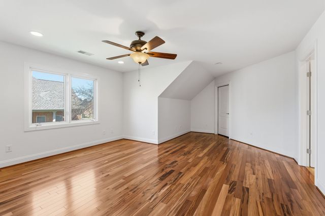 3025 Lakeshore Dr, Old Hickory, TN 37138