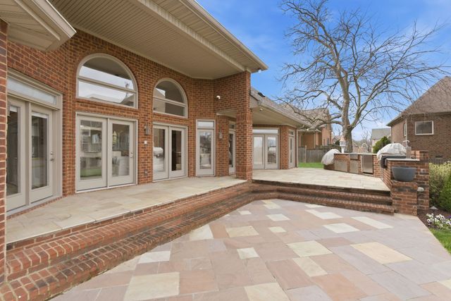 3025 Lakeshore Dr, Old Hickory, TN 37138