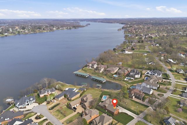 3025 Lakeshore Dr, Old Hickory, TN 37138