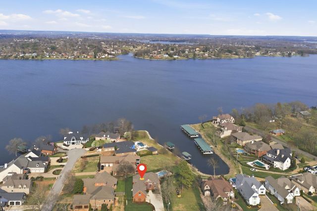 3025 Lakeshore Dr, Old Hickory, TN 37138