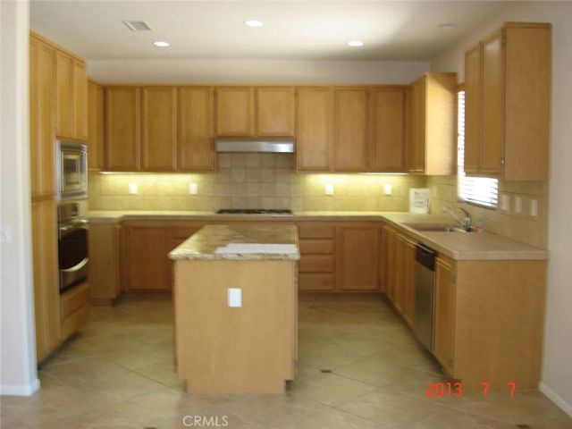 35996 Red Bluff Place, Murrieta, CA 92562