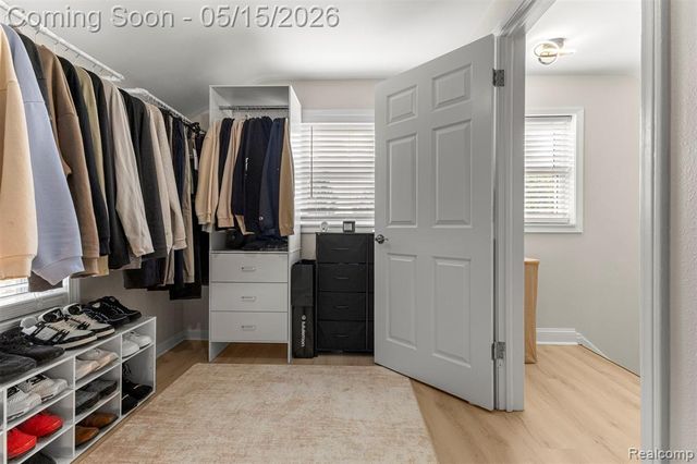 24171 Notre Dame Street, Dearborn, MI 48124
