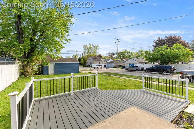 24171 Notre Dame Street, Dearborn, MI 48124