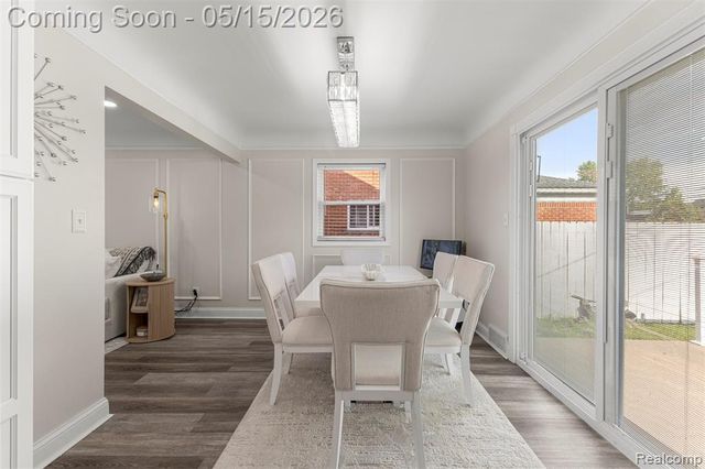 24171 Notre Dame Street, Dearborn, MI 48124
