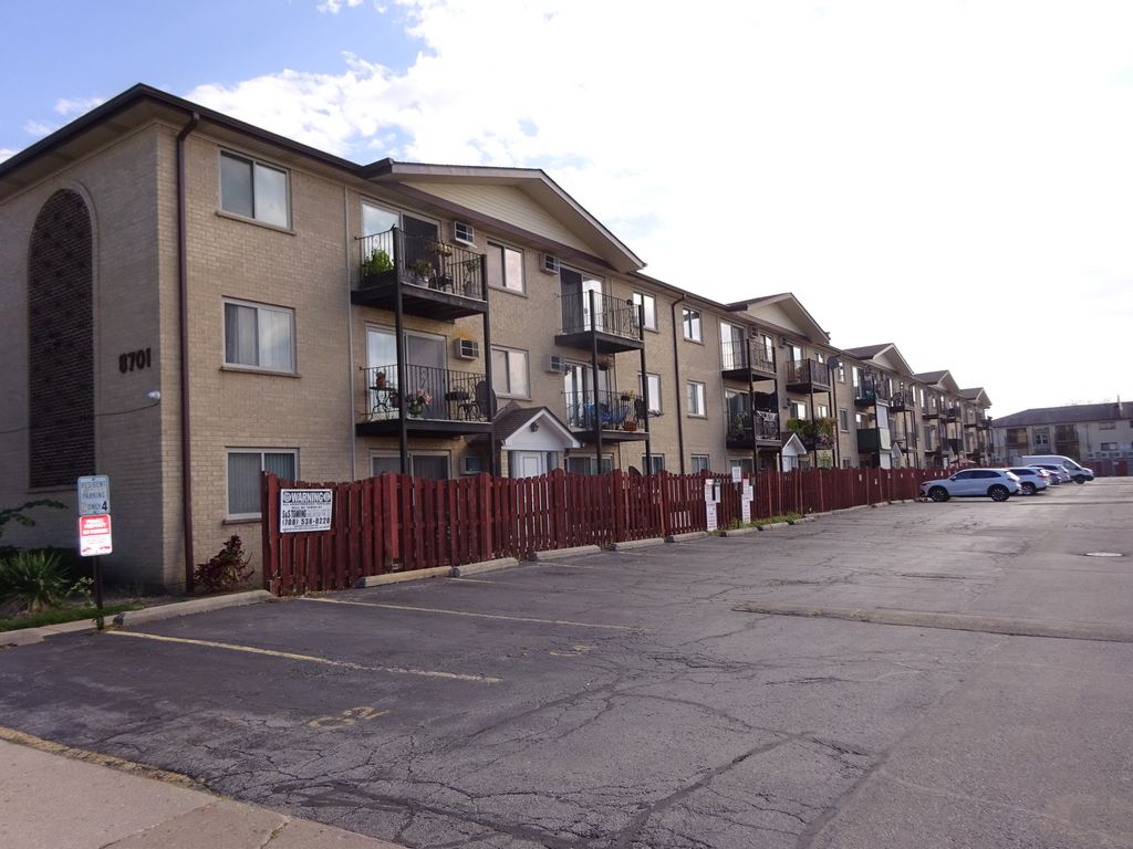 8701 W FOSTER Avenue 209, Chicago, IL 60656 — photo 2
