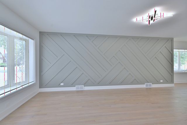 8801 S Merrill Avenue, Chicago, IL 60617