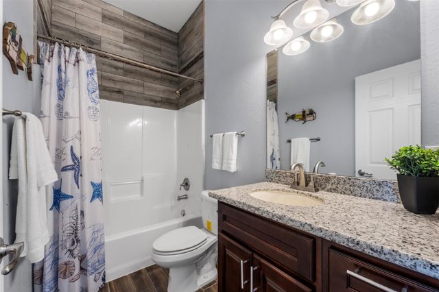 1026 20th Street, Dickinson, TX 77539