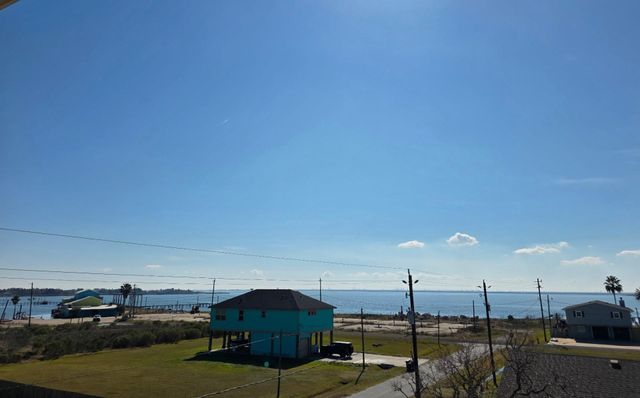 1026 20th Street, Dickinson, TX 77539