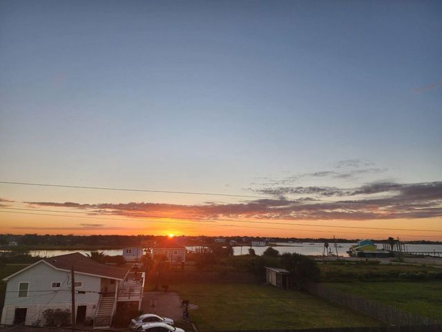 1026 20th Street, Dickinson, TX 77539