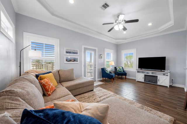 1026 20th Street, Dickinson, TX 77539