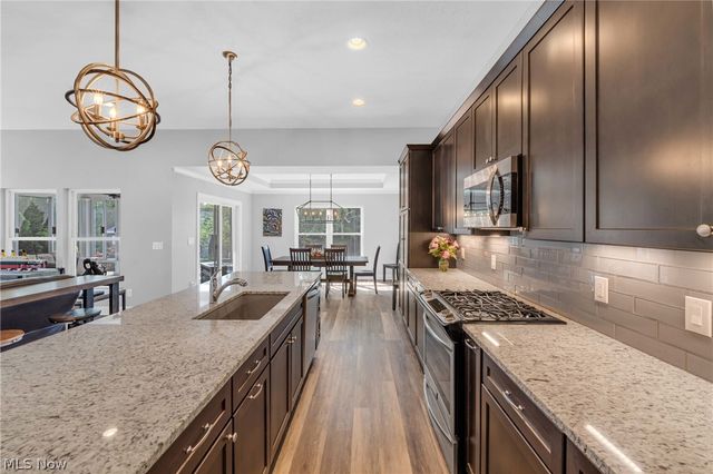 36505 Capri Lane, North Ridgeville, OH 44039