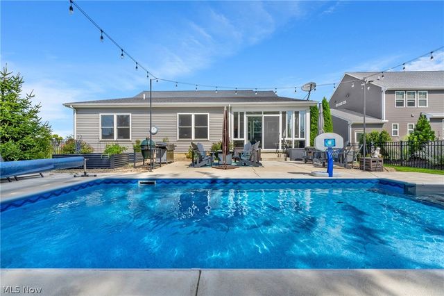 36505 Capri Lane, North Ridgeville, OH 44039