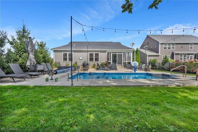 36505 Capri Lane, North Ridgeville, OH 44039