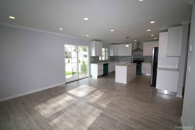 41B Mohegan Avenue, Port Washington, NY 11050