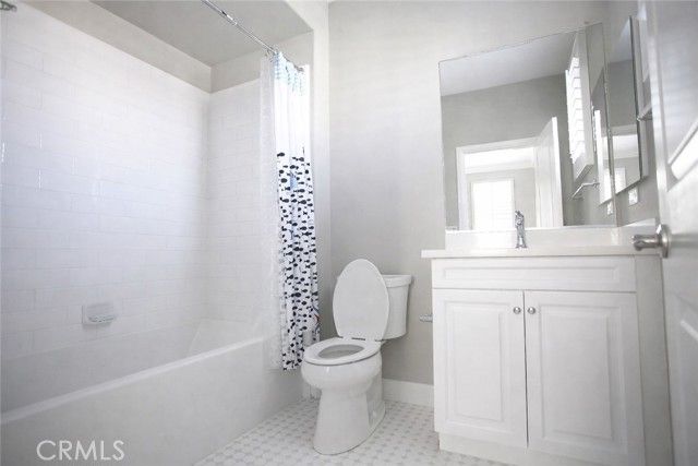 120 Long Fence, Irvine, CA 92602