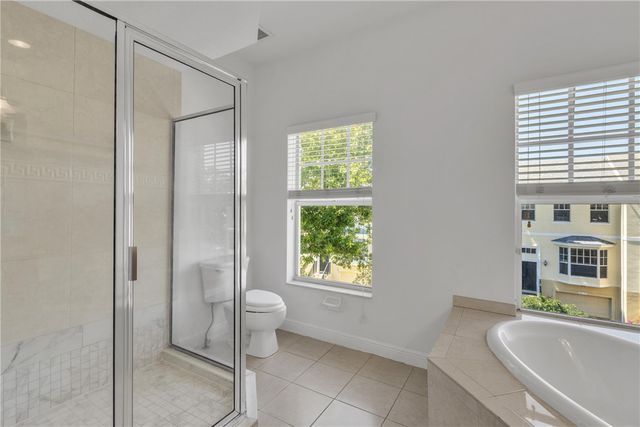 1630 42nd Square 104, Vero Beach, FL 32960