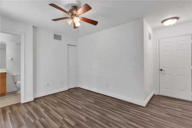 1630 42nd Square 104, Vero Beach, FL 32960