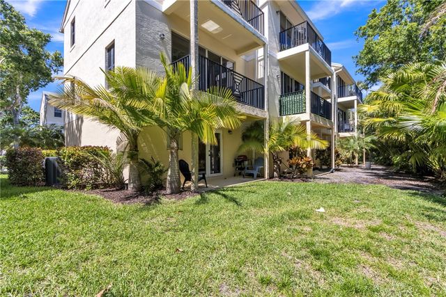 1630 42nd Square 104, Vero Beach, FL 32960