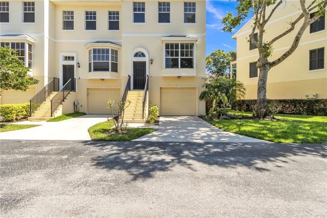 1630 42nd Square 104, Vero Beach, FL 32960