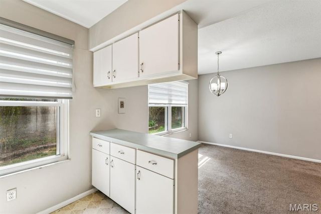 1718 Herault Place B, St Louis, MO 63125