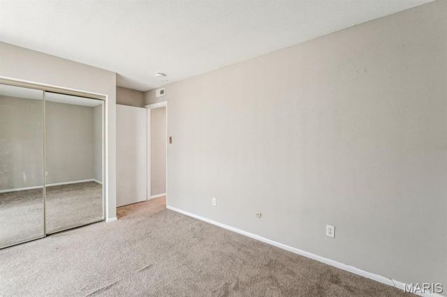 1718 Herault Place B, St Louis, MO 63125