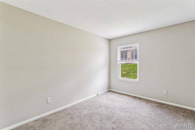 1718 Herault Place B, St Louis, MO 63125