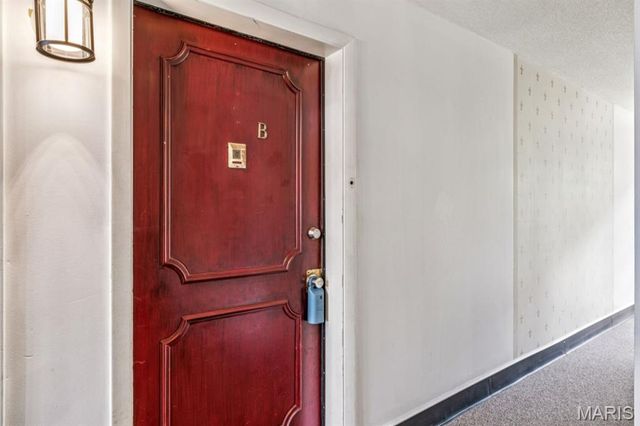 1718 Herault Place B, St Louis, MO 63125
