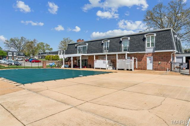 1718 Herault Place B, St Louis, MO 63125