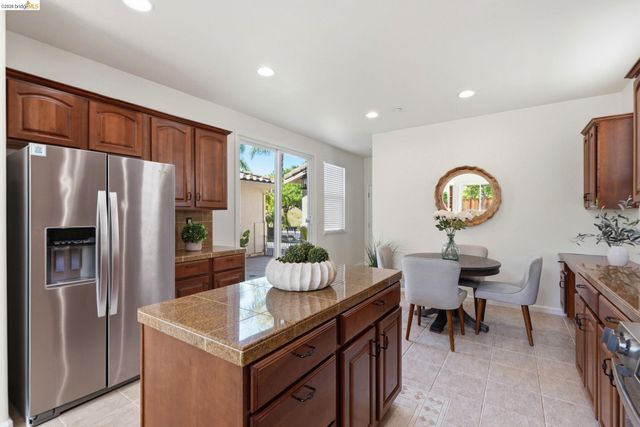 308 Foothill Dr, Brentwood, CA 94513