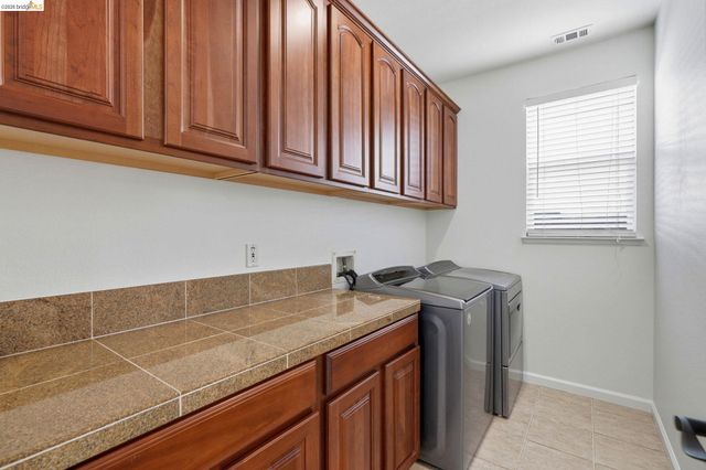 308 Foothill Dr, Brentwood, CA 94513