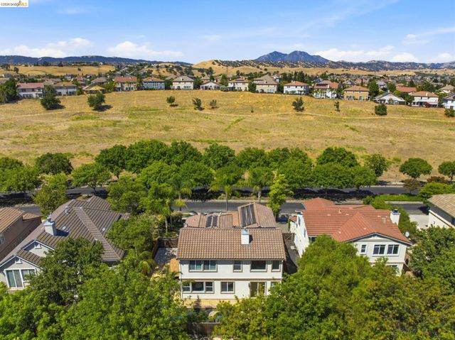 308 Foothill Dr, Brentwood, CA 94513