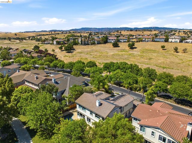 308 Foothill Dr, Brentwood, CA 94513