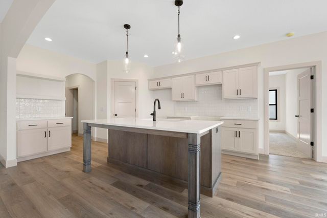 4843 Silverstone Passage, Fort Wayne, IN 46818