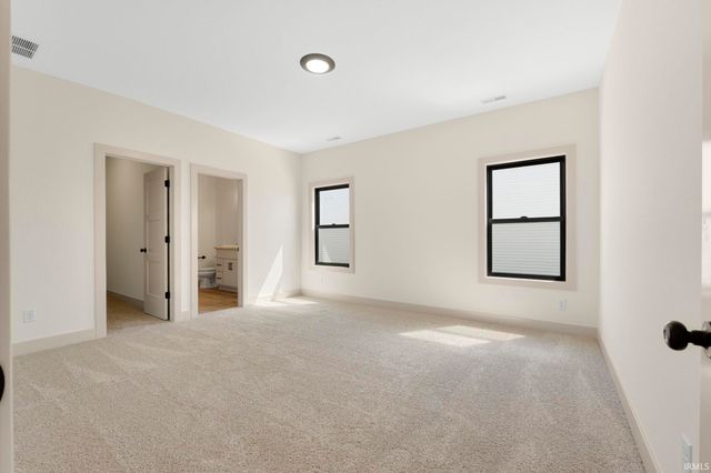 4843 Silverstone Passage, Fort Wayne, IN 46818