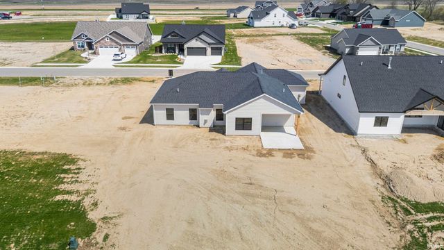 4843 Silverstone Passage, Fort Wayne, IN 46818