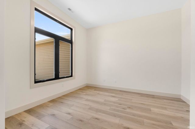 4843 Silverstone Passage, Fort Wayne, IN 46818