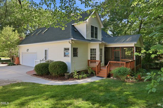 190 Georgetown Woods Drive, Youngsville, NC 27596