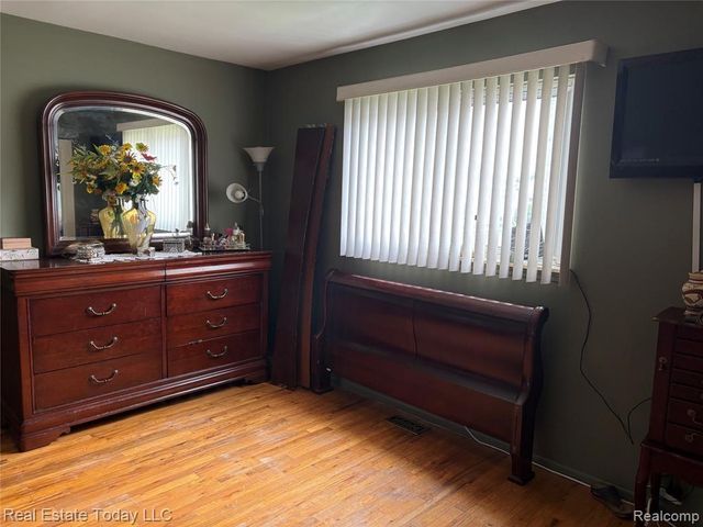 23003 Tuscany Avenue, Eastpointe, MI 48021