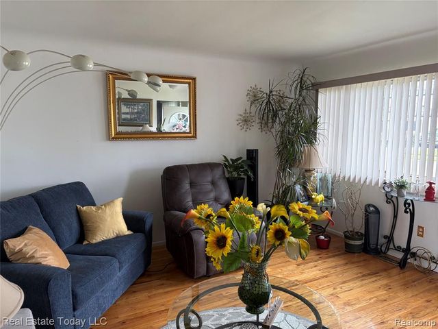 23003 Tuscany Avenue, Eastpointe, MI 48021