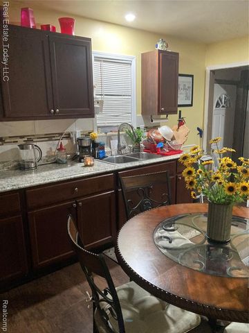 23003 Tuscany Avenue, Eastpointe, MI 48021