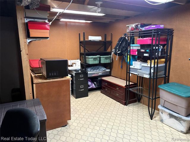 23003 Tuscany Avenue, Eastpointe, MI 48021