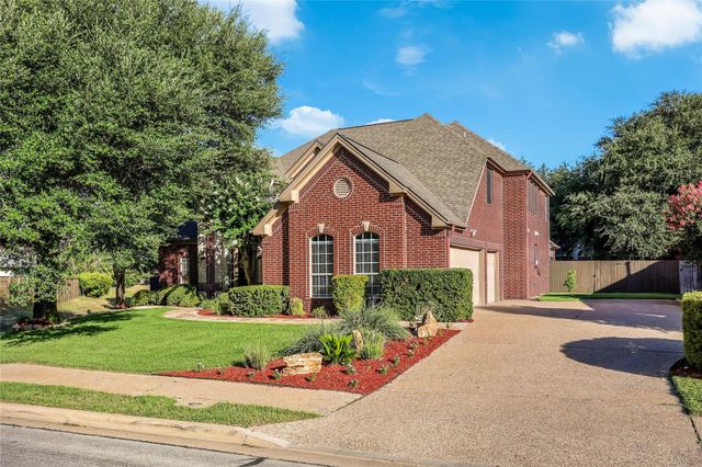 218 Champions DR, Georgetown, TX 78628