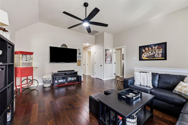 218 Champions DR, Georgetown, TX 78628