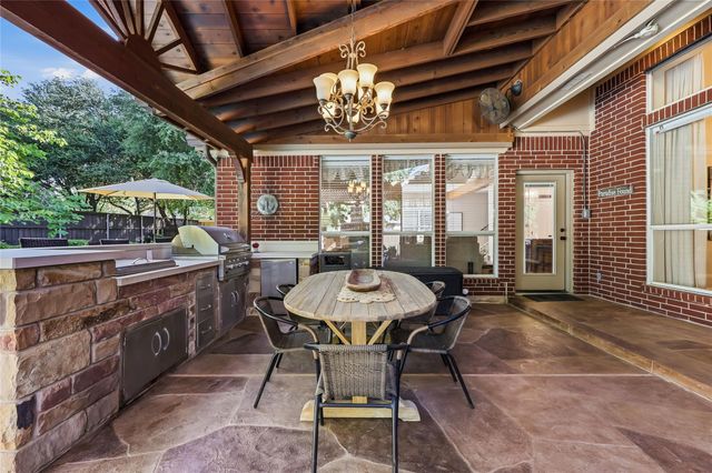 218 Champions DR, Georgetown, TX 78628