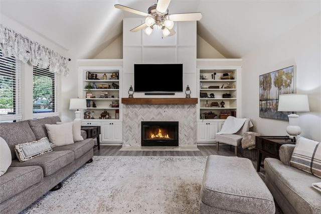 218 Champions DR, Georgetown, TX 78628